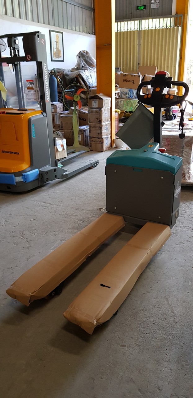 Xe Nâng Điện Pallet Mover Jungheinrich Ameise CBD 15