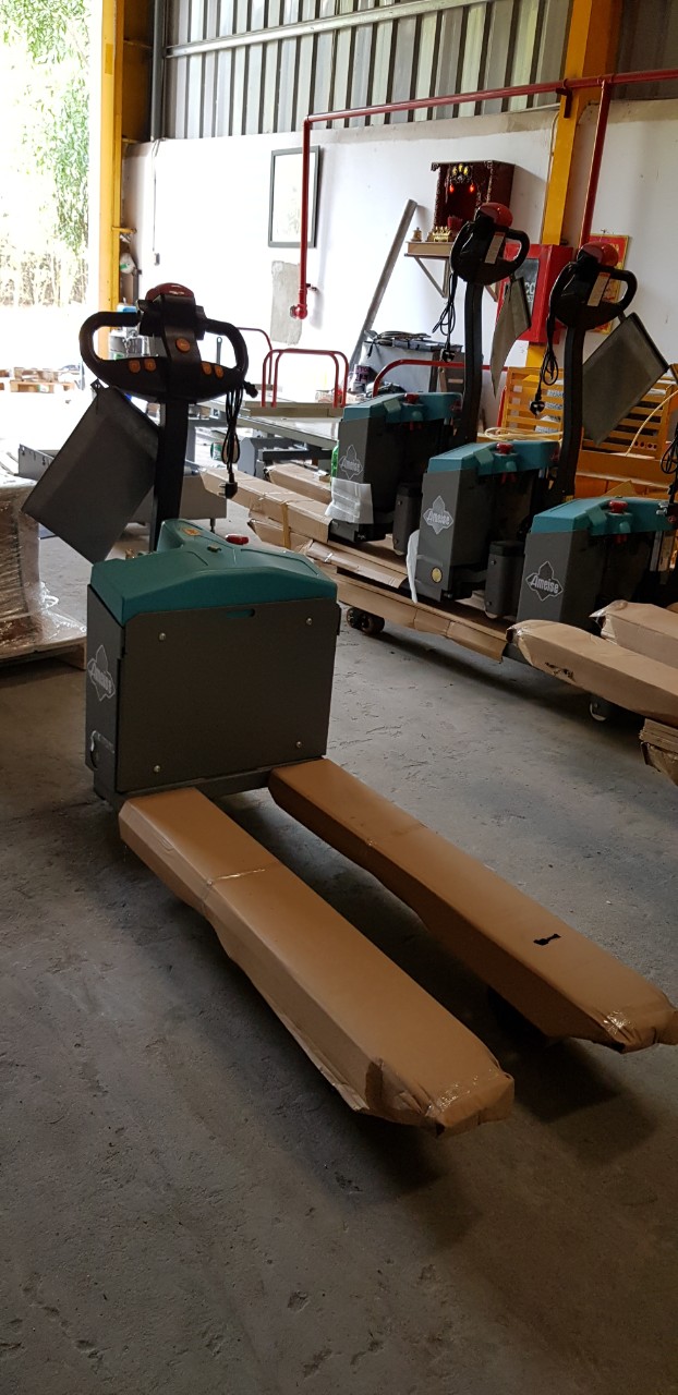 Xe Nâng Điện Pallet Mover Jungheinrich Ameise CBD 15
