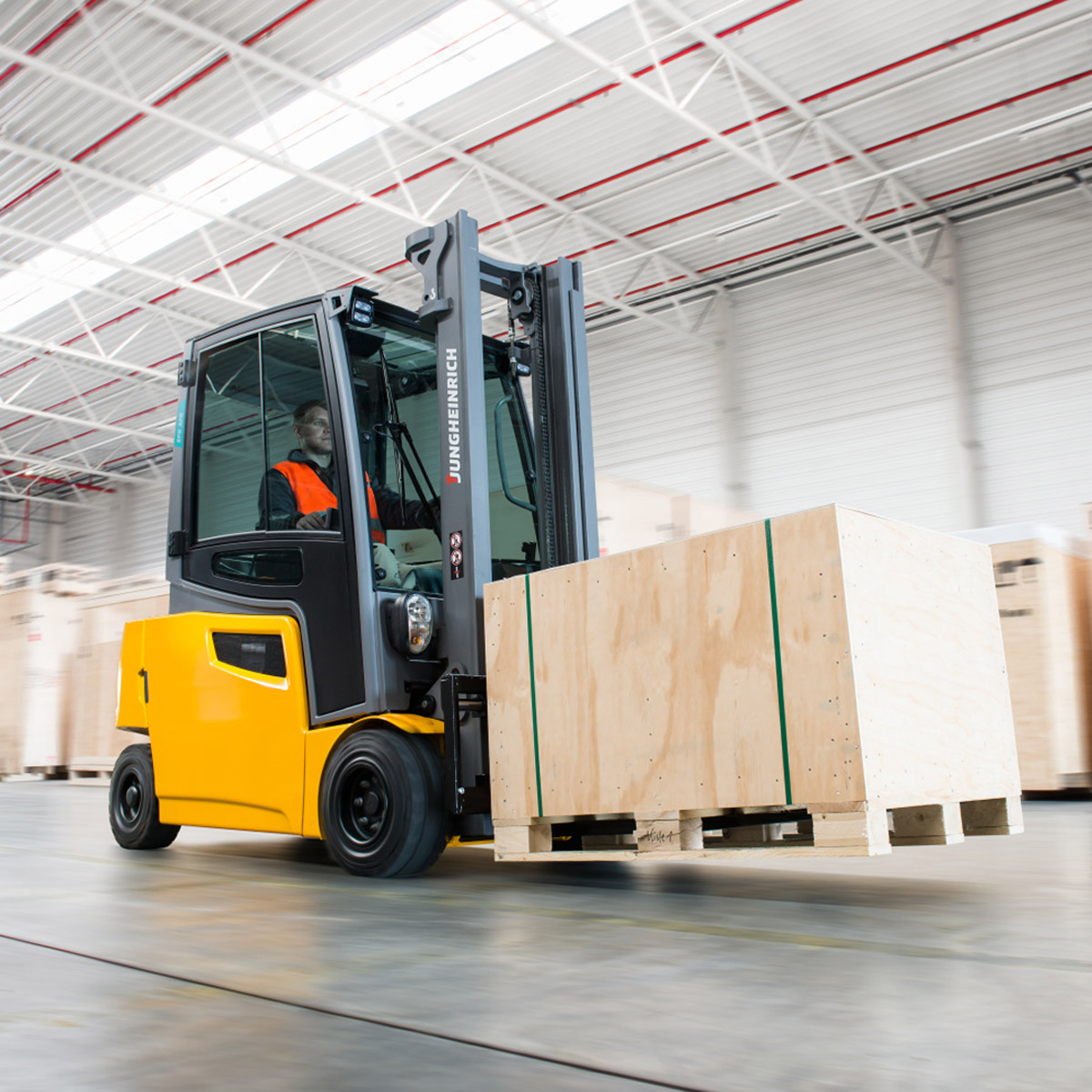 Xe Nâng Điện Counterbalance Jungheinrich EFG 320