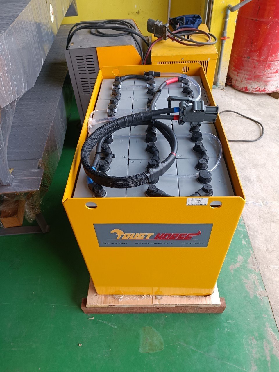 Bình điện Trust Horse 12/8PzS1000