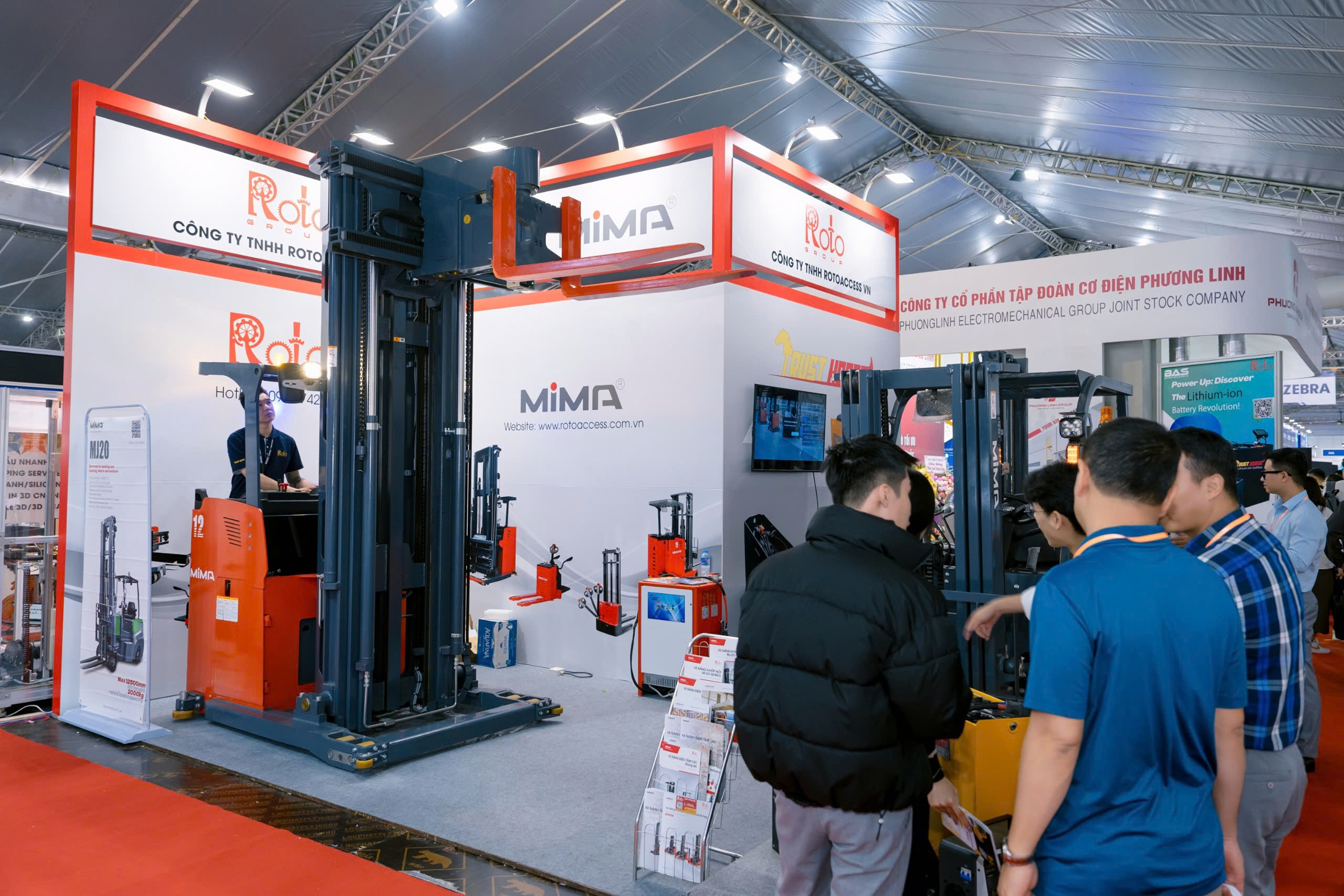 Roto Group Gây Ấn Tượng Mạnh Mẽ Tại VIMF 2024 Với Xe Nâng MiMA